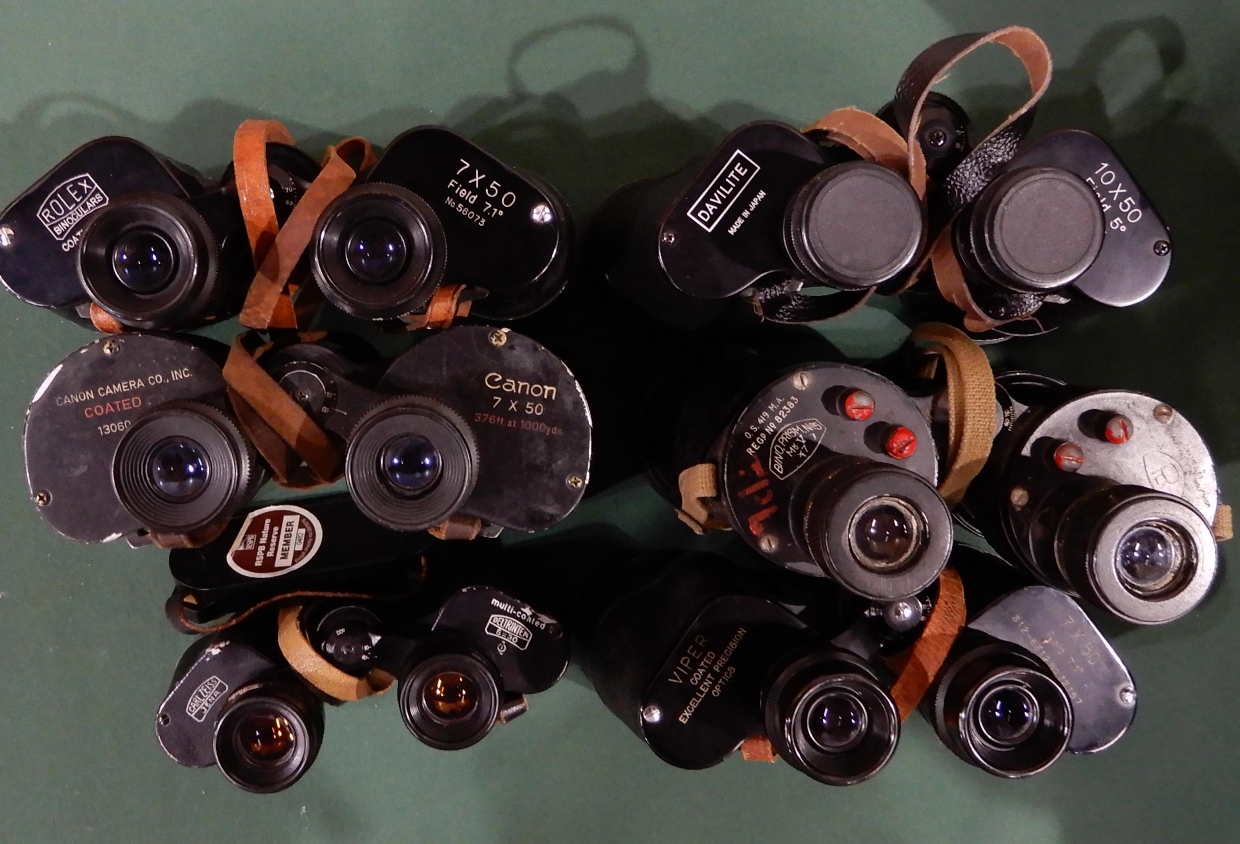 A quantity of binoculars with various makers and models with Nikon, Pentax, E. Leitz, Carl Zeiss, - Image 6 of 19