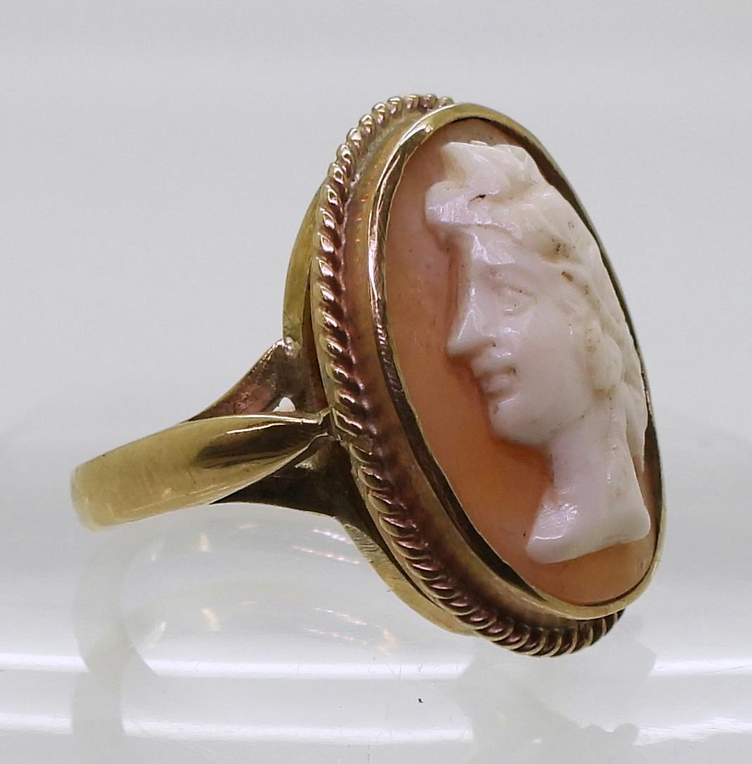 A 9ct gold cameo ring, size N, weight 7.1gms Condition Report:Available upon request - Image 3 of 4