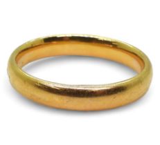 A 22ct gold wedding ring, size O, weight 4.6gms Condition Report:Available upon request