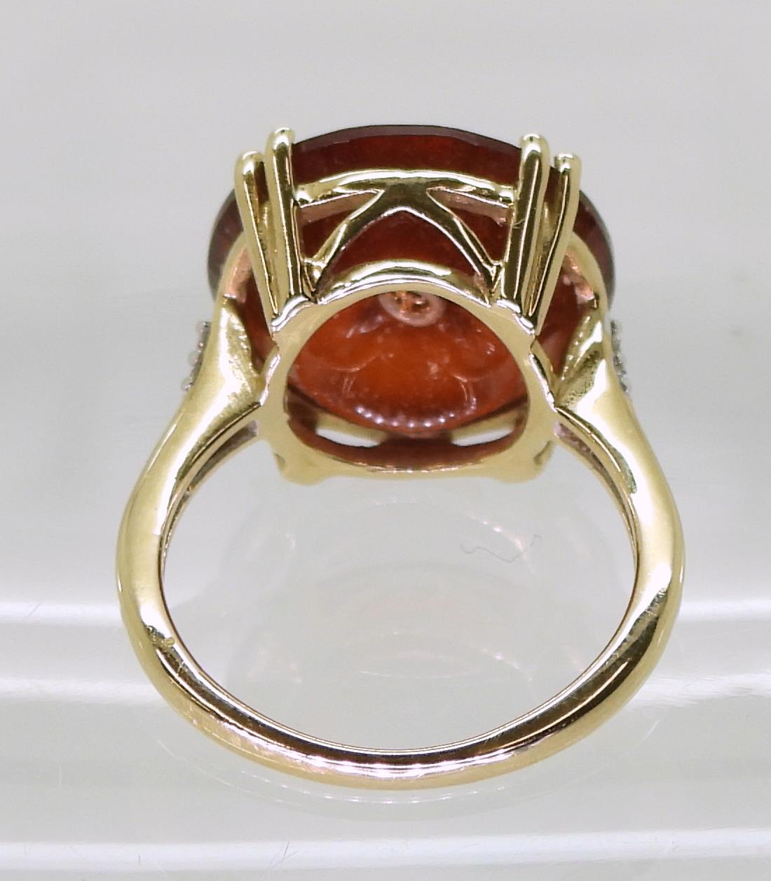 A 9ct gold Glen Lehrer carnelian and diamond 'Torus' ring, size J1/2, weight 4.3gms  Condition - Image 4 of 4
