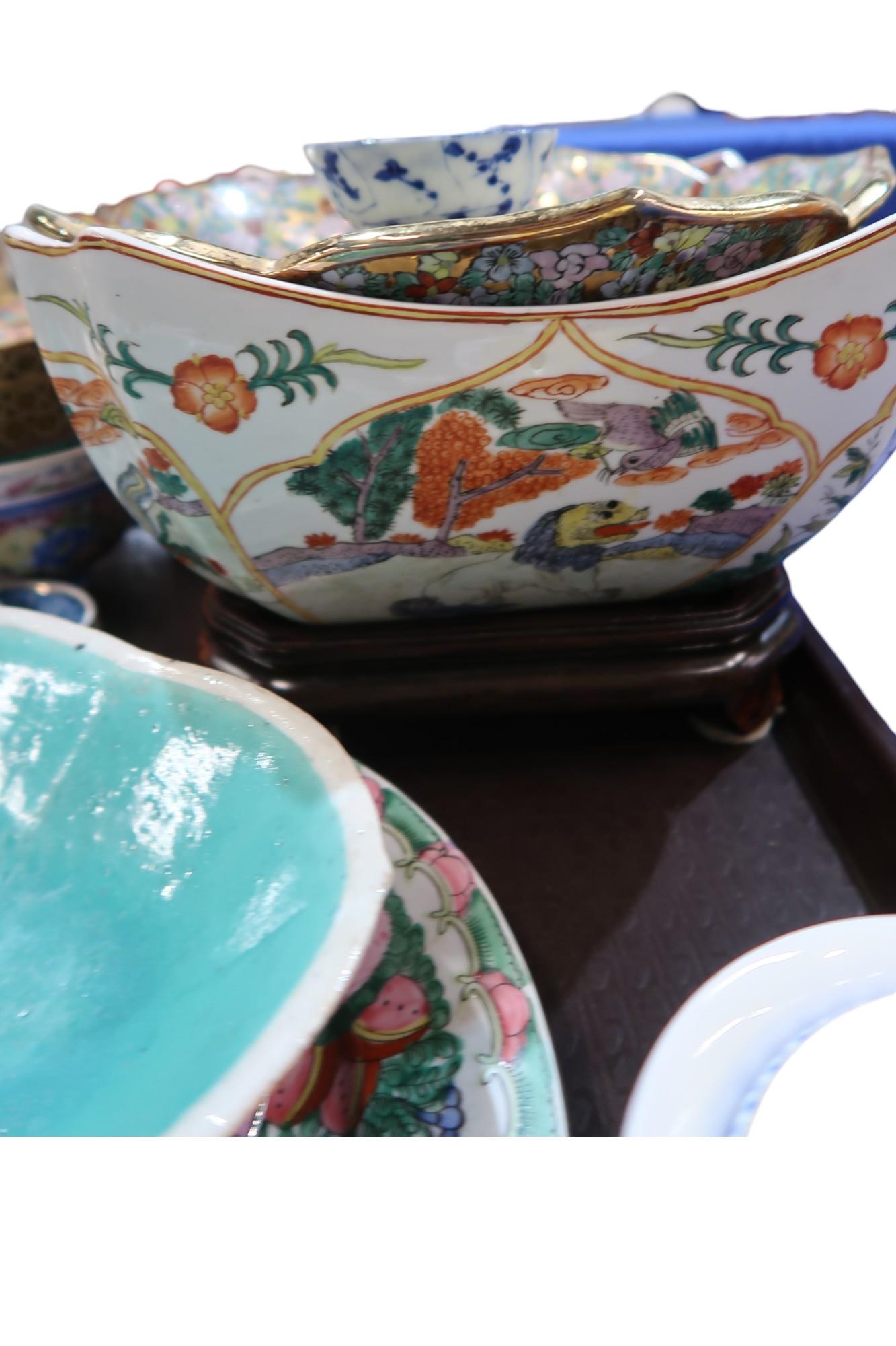 A collection of mainly Chinese ceramics including a Famille rose plate, a dish, a red cameo glass - Image 2 of 3