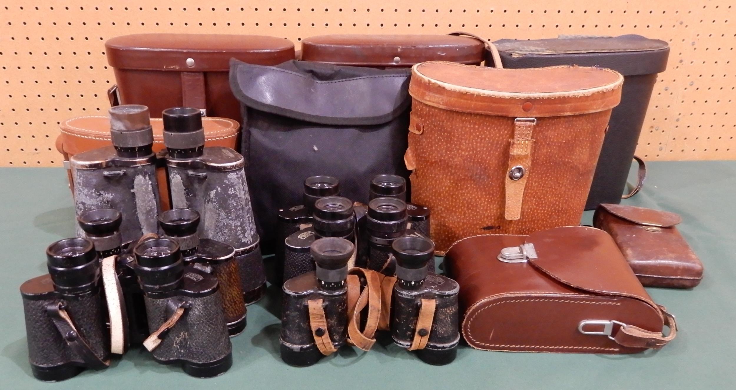 Carl Zeiss Jenna a lot comprising various Carl Zeiss binoculars together examples from Canon,