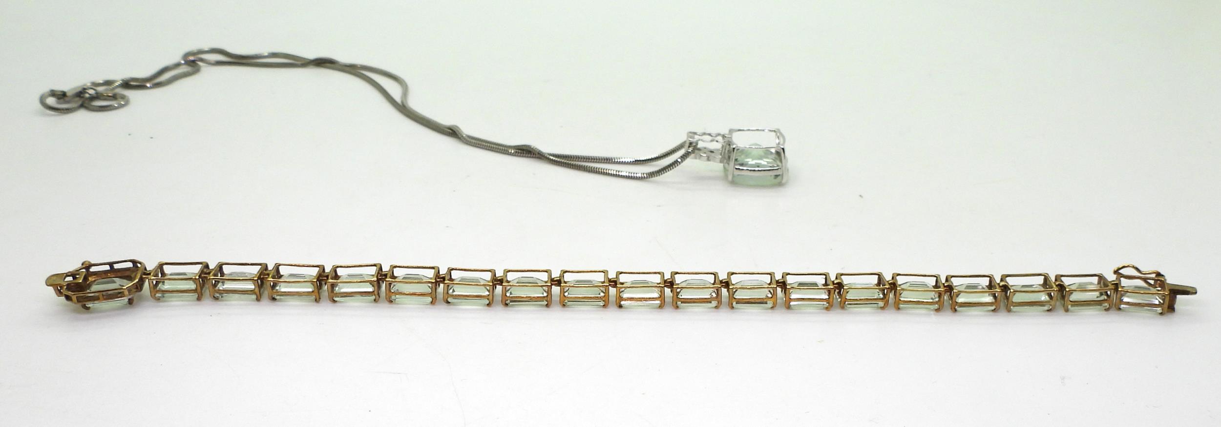 A PENDANT AND BRACELET The 9ct yellow gold bracelet is set with step cut green amethyst of approx - Image 7 of 7