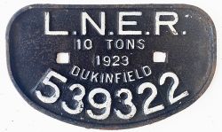 D Type cast iron Wagon Plate LNER 10 TONS 1923 DUKINFIELD 539322. Face only restored.