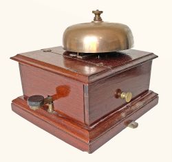 NER mahogany, split cased block bell with tapper, in good, complete, original condition.