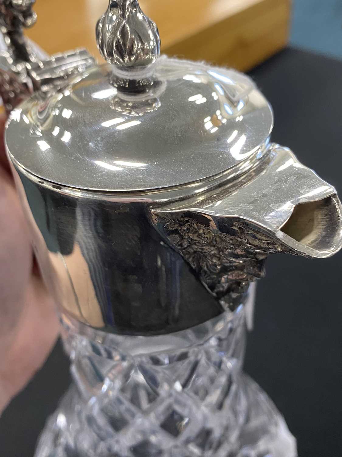 A silver mounted glass claret jug - Image 3 of 7