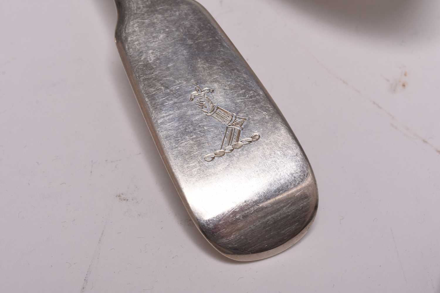 A harlequin collection of early 19th century silver Fiddle pattern flatware - Image 4 of 5