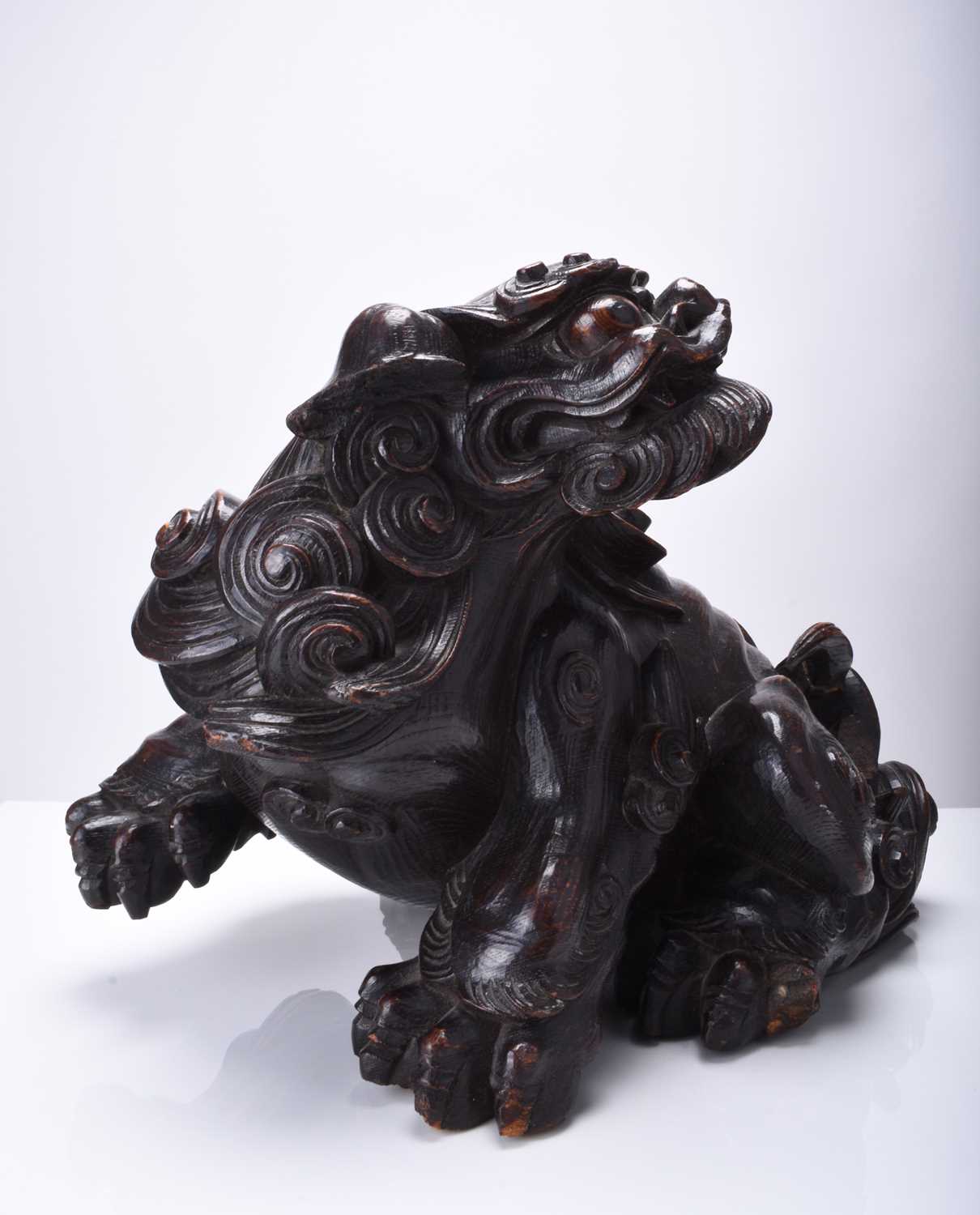 A large Japanese carved wood figure of a komainu, Edo/Meiji era - Image 3 of 8