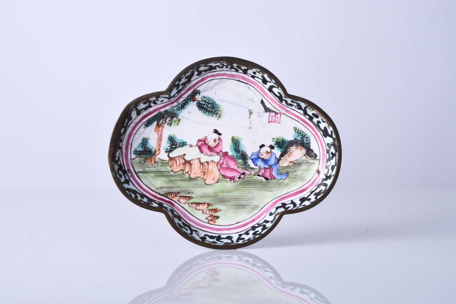 A group of Chinese enamel dishes, 18th century and later - Image 2 of 6