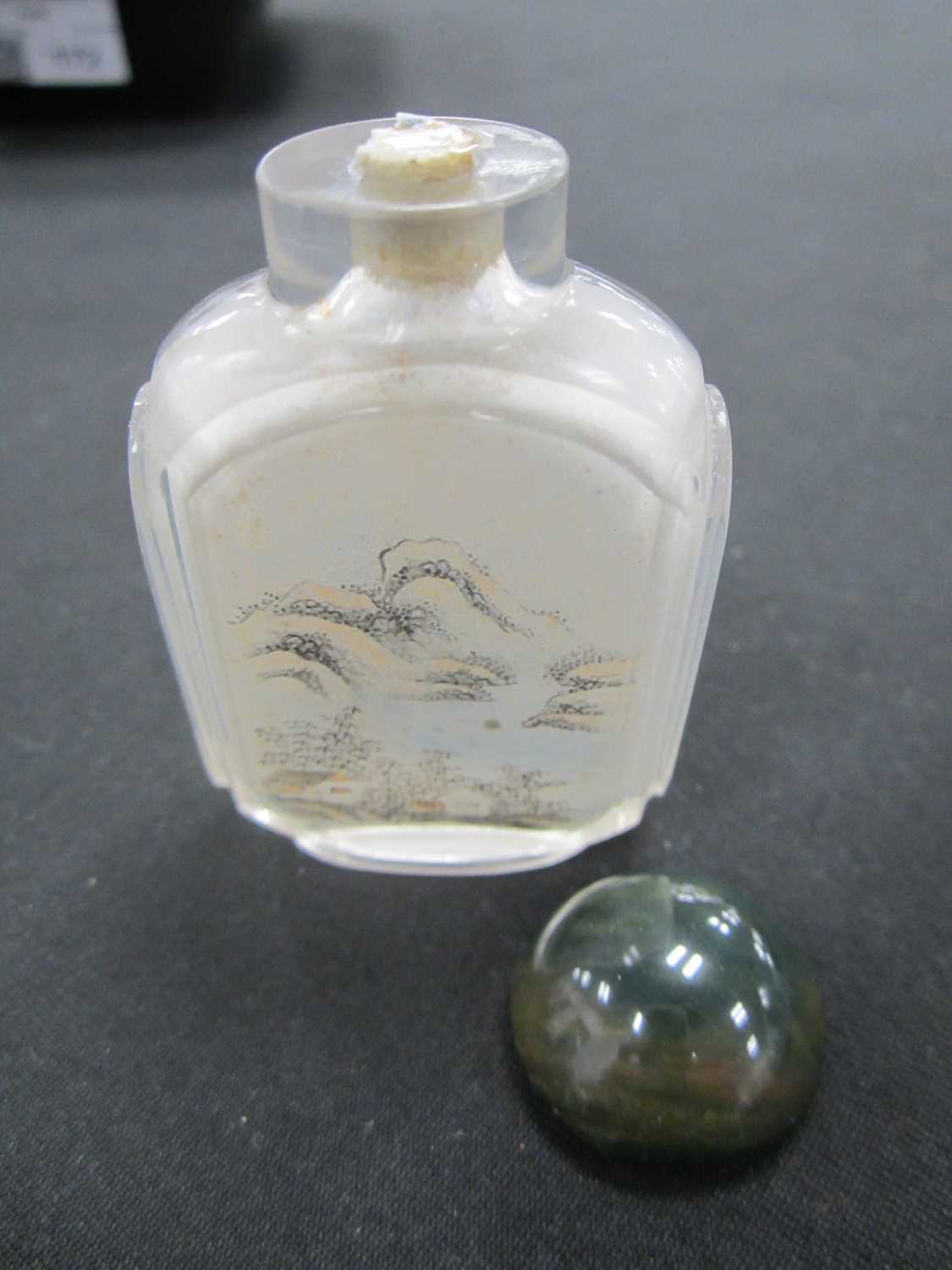 A group of five Chinese internally painted glass snuff bottles, 19th/20th century - Image 7 of 13