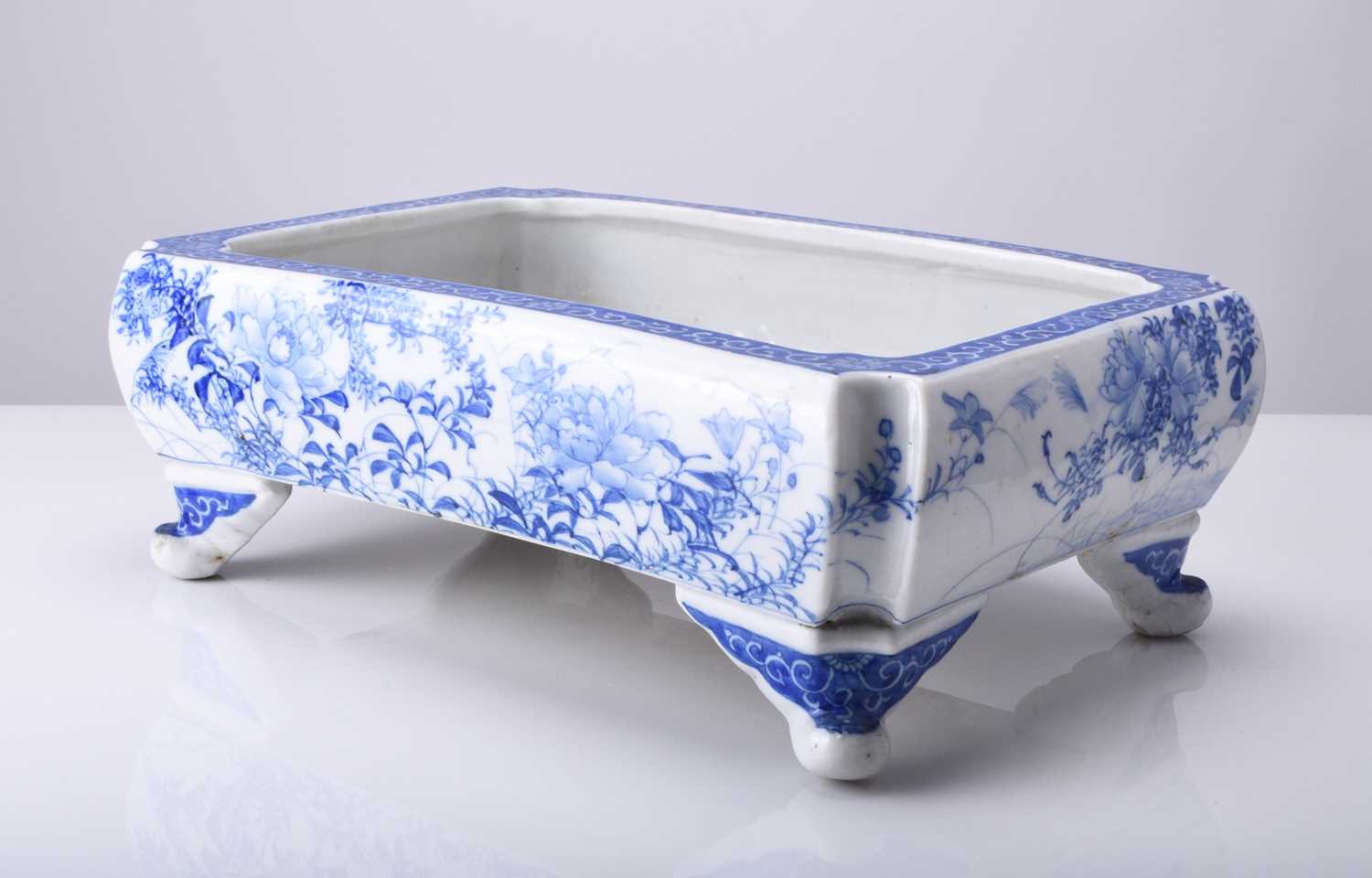 A Japanese Seto blue and white porcelain jardiniere, Meiji era - Image 3 of 12