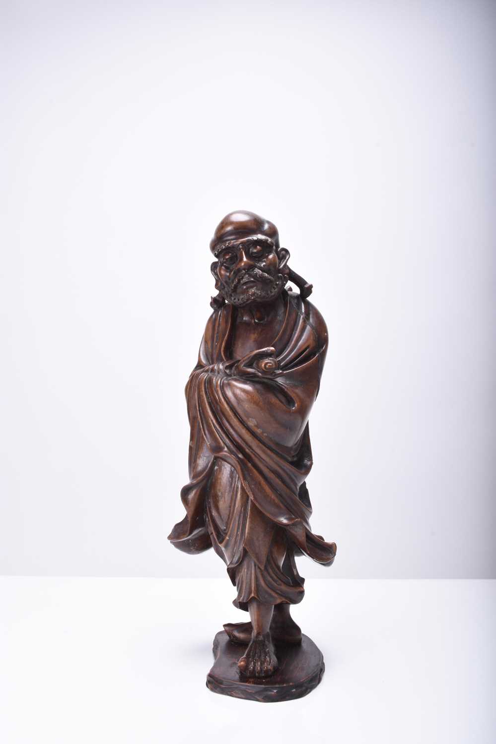 A Chinese carved wood figure of Luohan, Qing Dynasty - Image 2 of 4