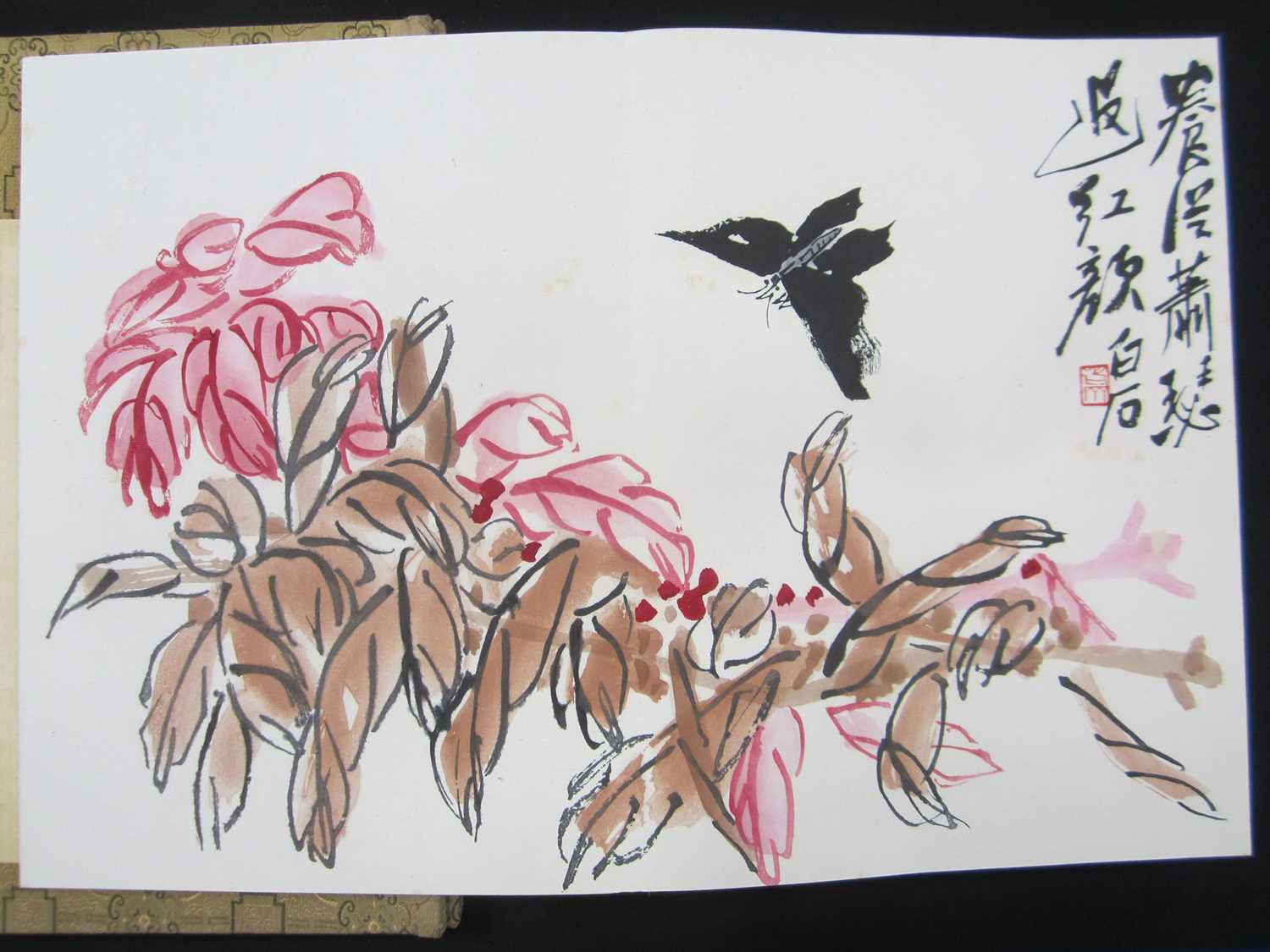 Qi Baishi (1864-1957), a bound volume of block prints and two other Chinese art reference works - Bild 8 aus 21