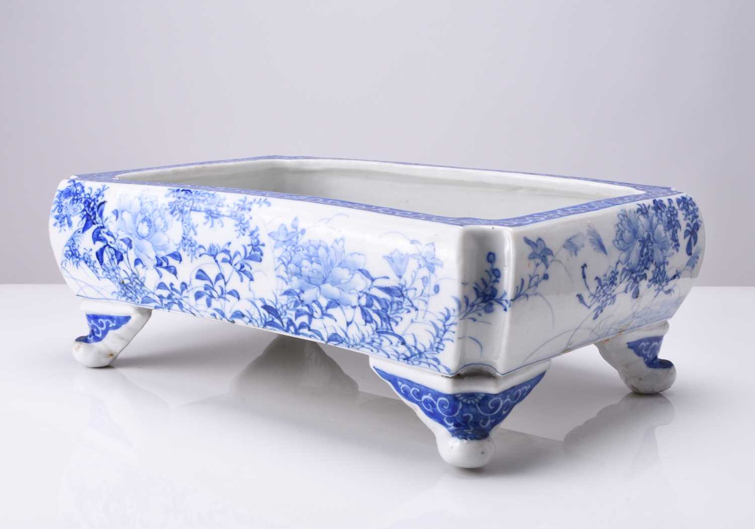 A Japanese Seto blue and white porcelain jardiniere, Meiji era - Image 4 of 12