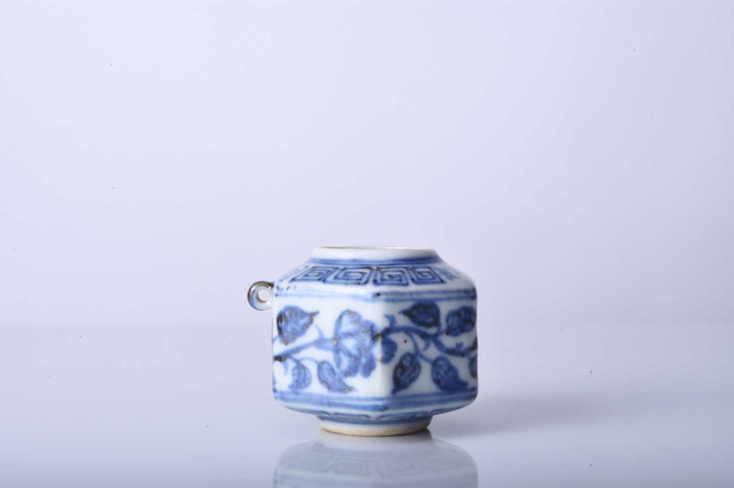 A rare Chinese blue and white bird feeder, Xuande mark - Image 2 of 11