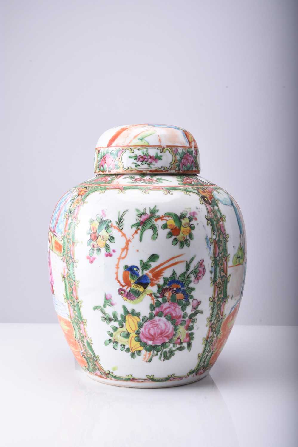 Chinese Canton famille rose ginger jar and cover - Bild 2 aus 8