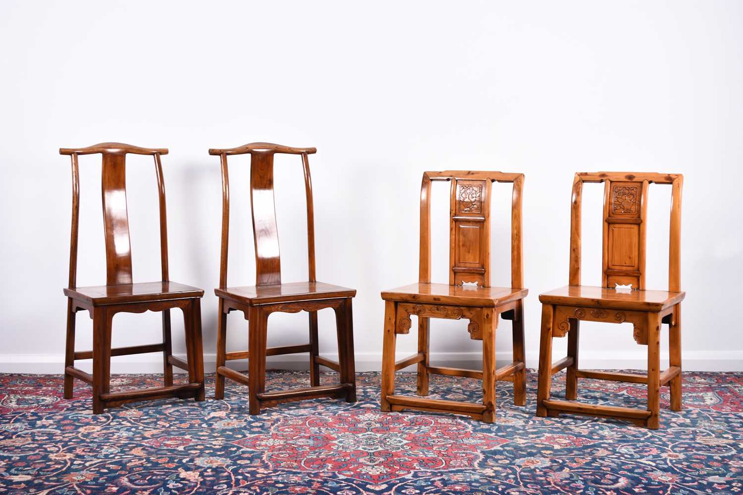 A Chinese mixed wood extending table and four chairs, 20th century - Image 3 of 4