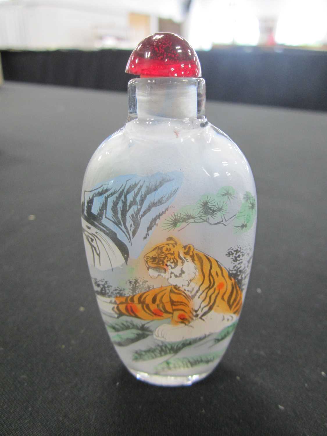 A group of seven Chinese internally painted glass snuff bottles, 20th century - Image 14 of 18