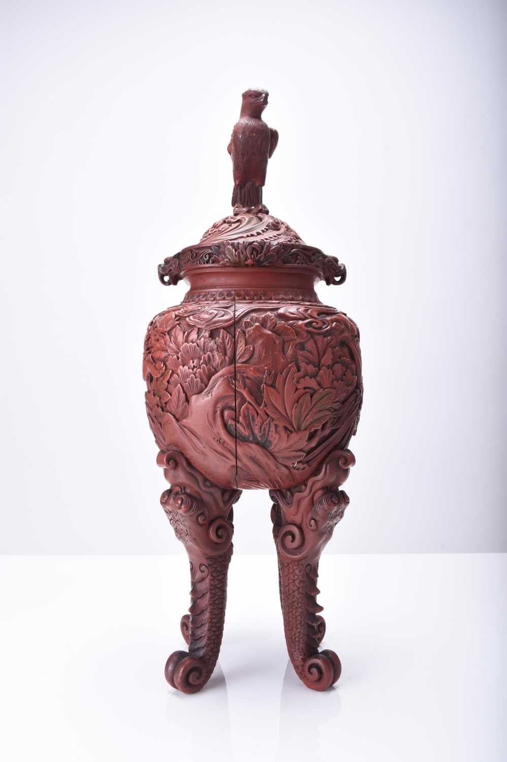 A Chinese cinnabar lacquer censer and cover, Qing Dynasty - Image 2 of 18