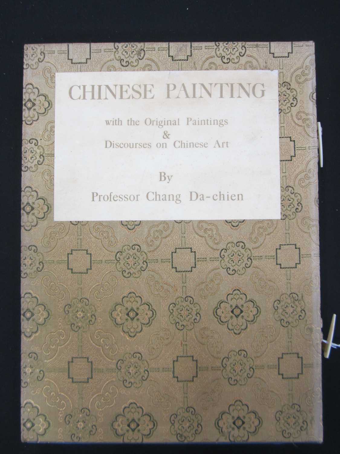 Qi Baishi (1864-1957), a bound volume of block prints and two other Chinese art reference works - Bild 6 aus 21
