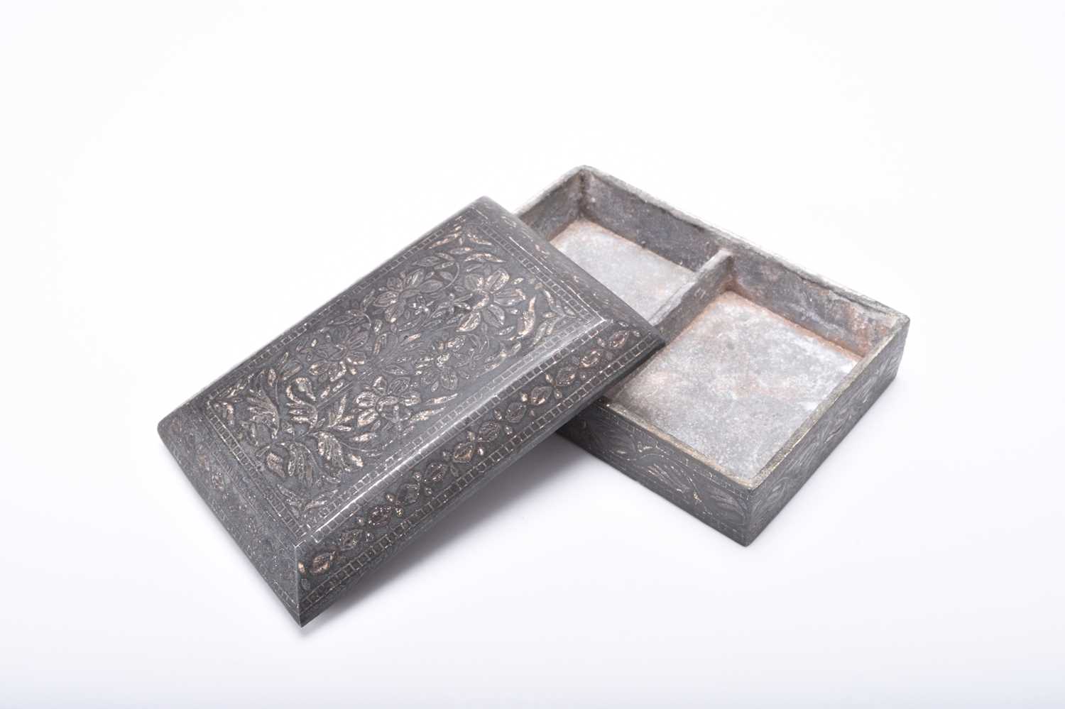 An Indian lead alloy bidri wear box, 19th century - Image 3 of 3