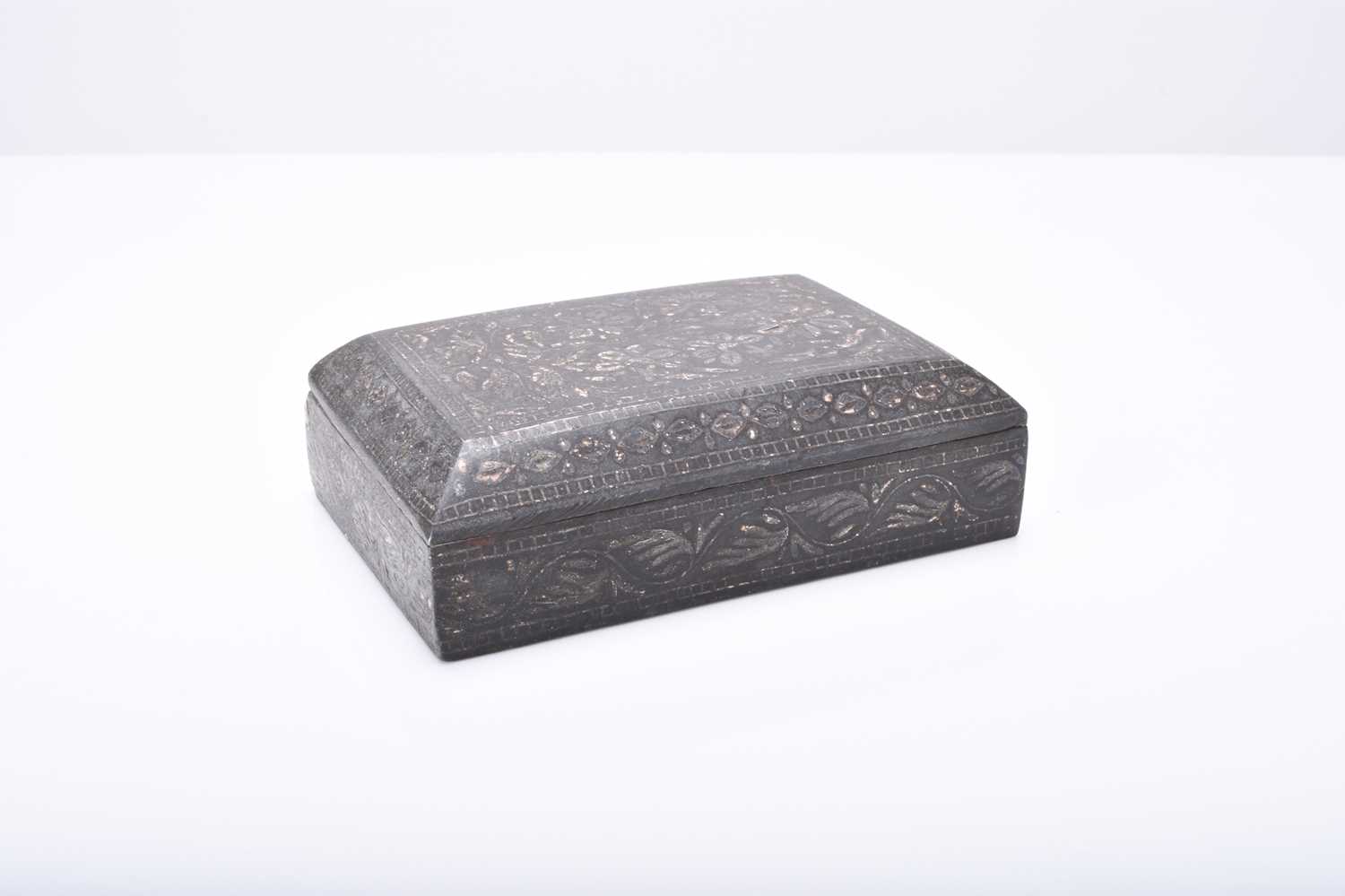 An Indian lead alloy bidri wear box, 19th century - Image 2 of 3