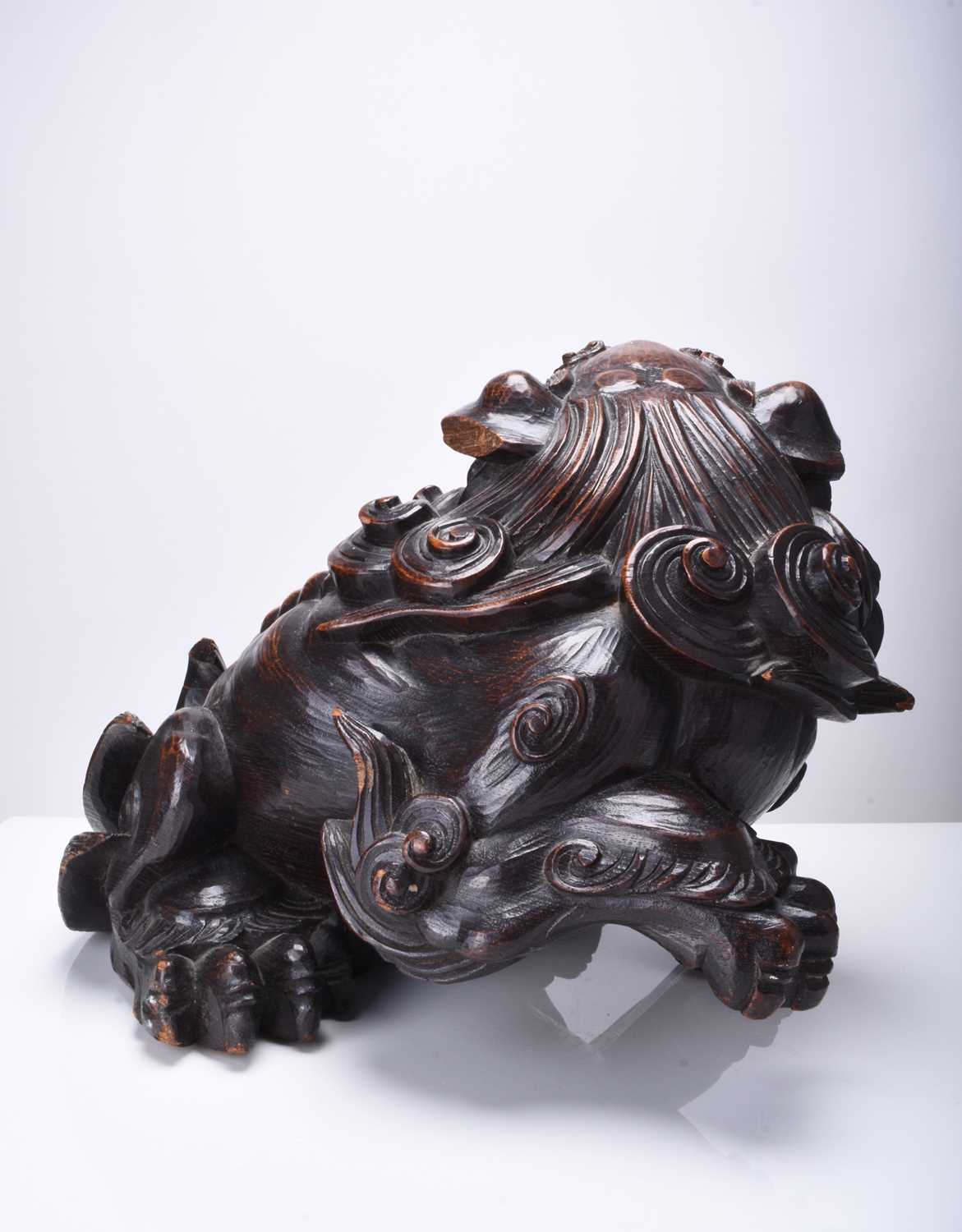 A large Japanese carved wood figure of a komainu, Edo/Meiji era - Image 4 of 8