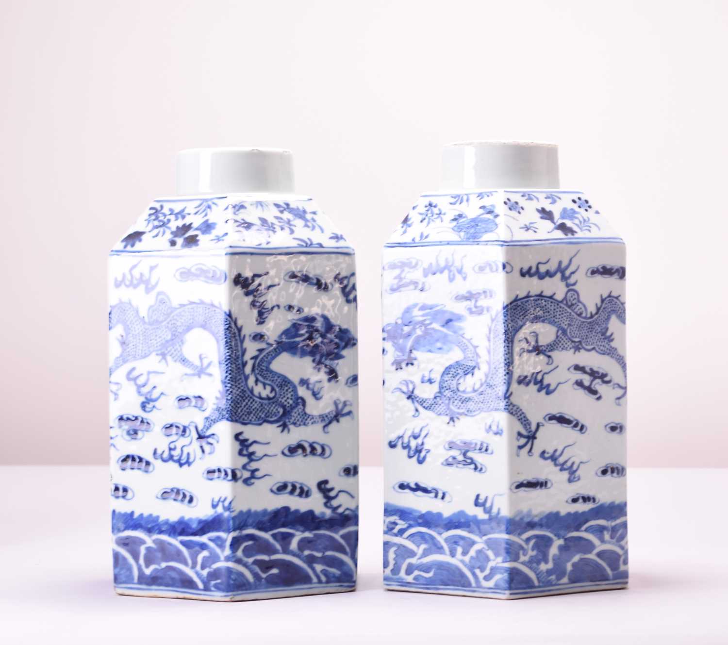 A pair of Chinese blue and white tea canisters, Qianlong - Image 2 of 7