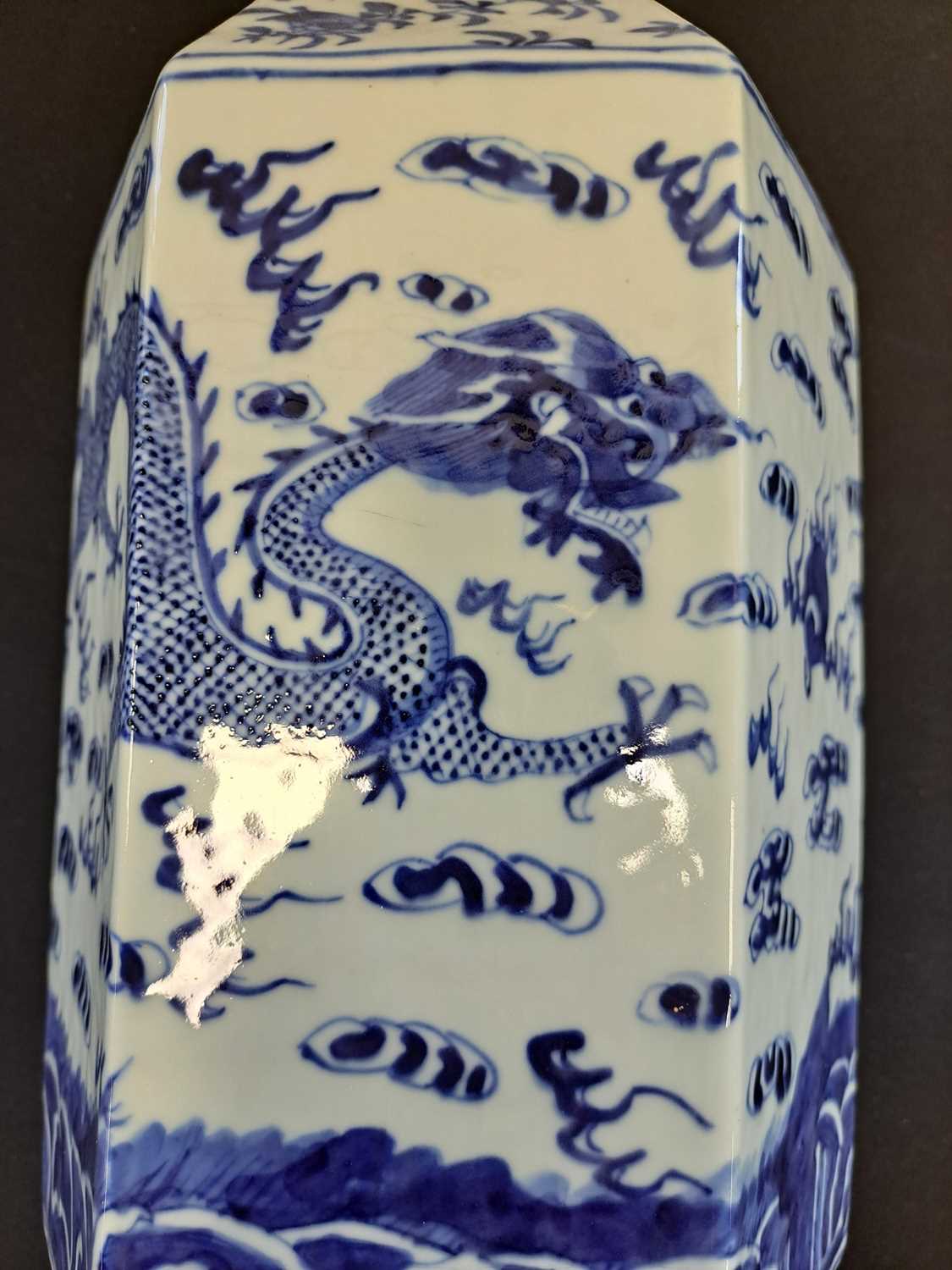 A pair of Chinese blue and white tea canisters, Qianlong - Image 7 of 7