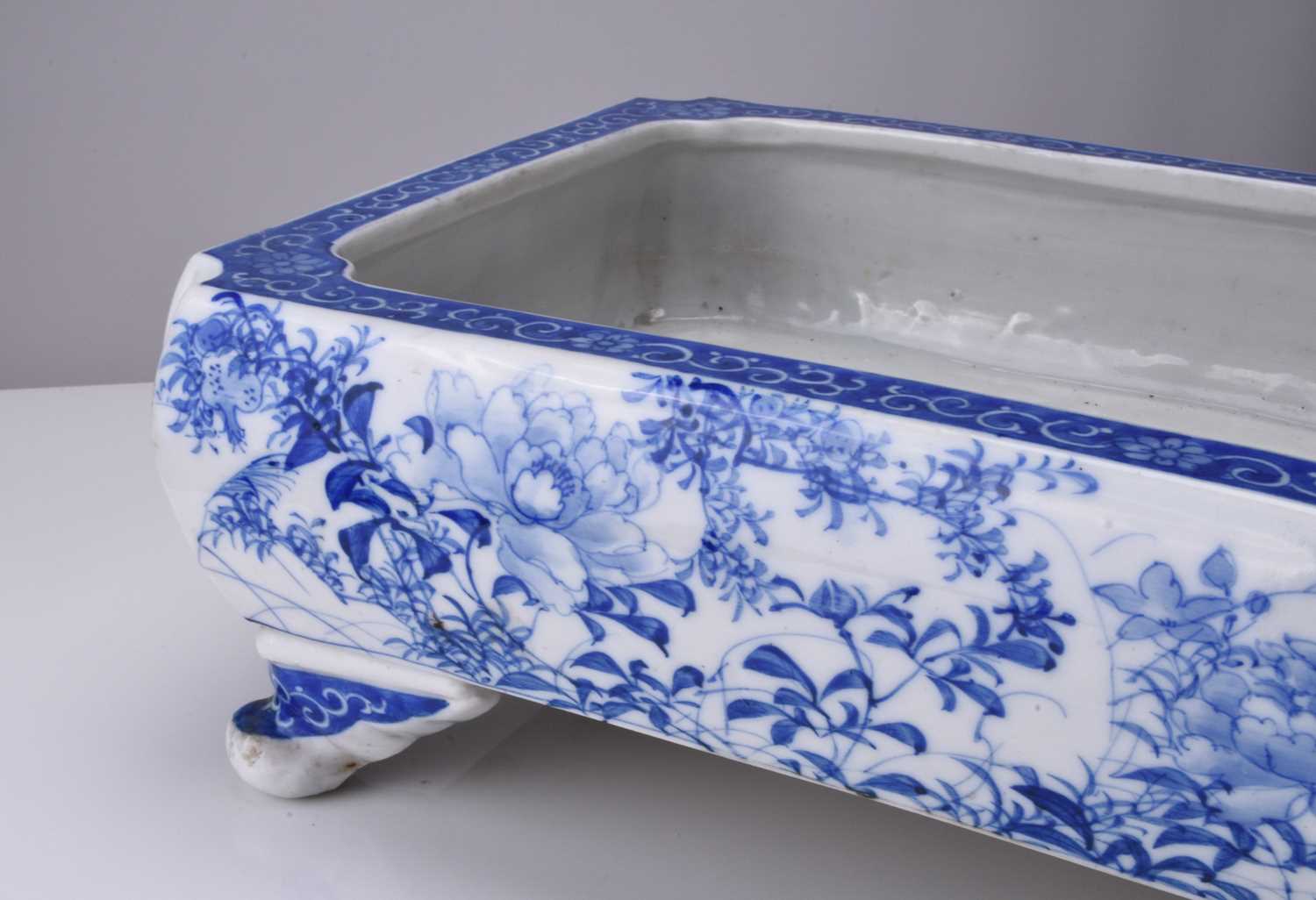 A Japanese Seto blue and white porcelain jardiniere, Meiji era - Image 8 of 12