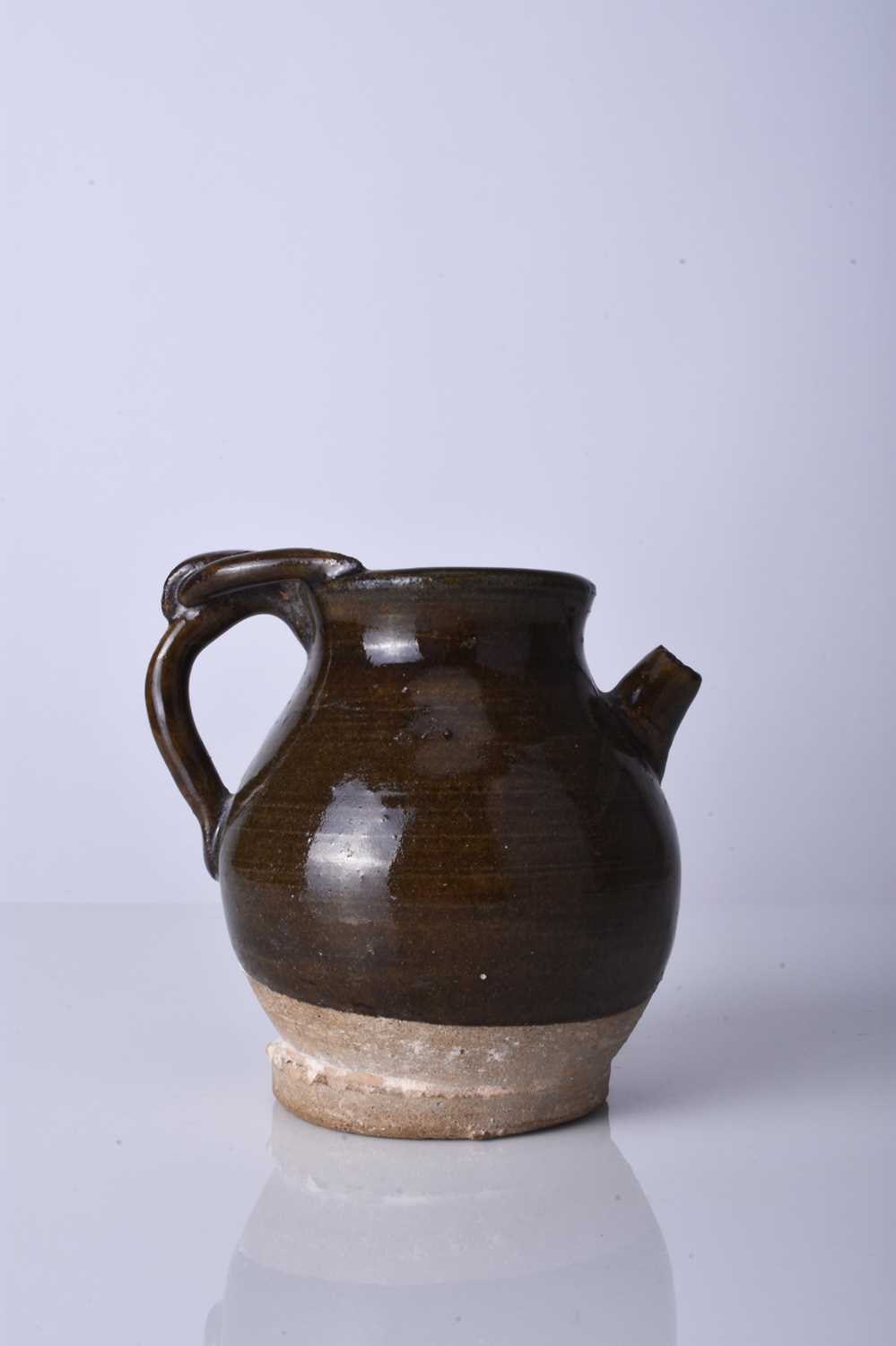 A Chinese green glazed ewer or water dropper, Song/Yuan Dynasty - Image 2 of 2