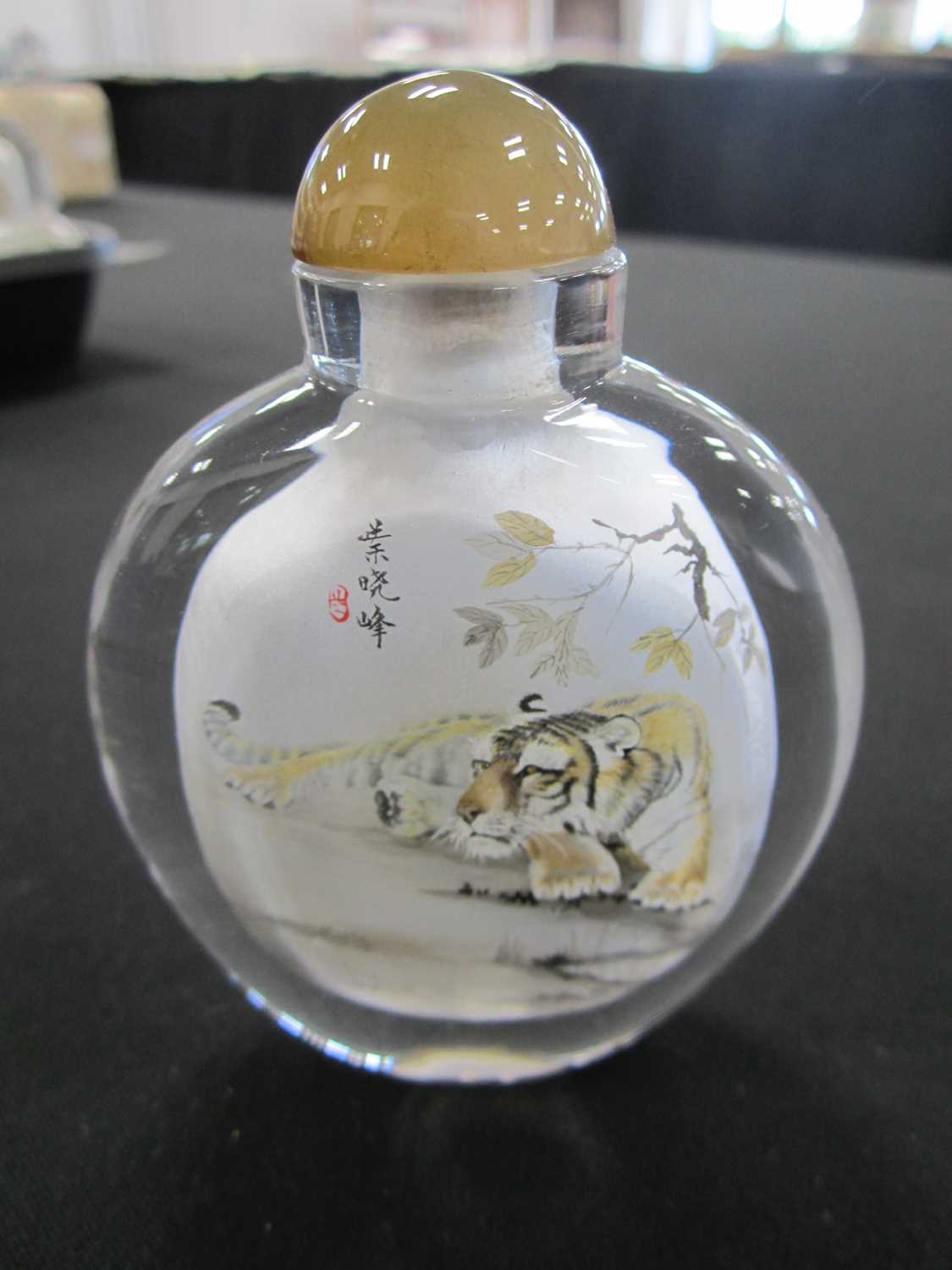 A group of six Chinese internally painted glass snuff bottles, 20th century - Image 6 of 15