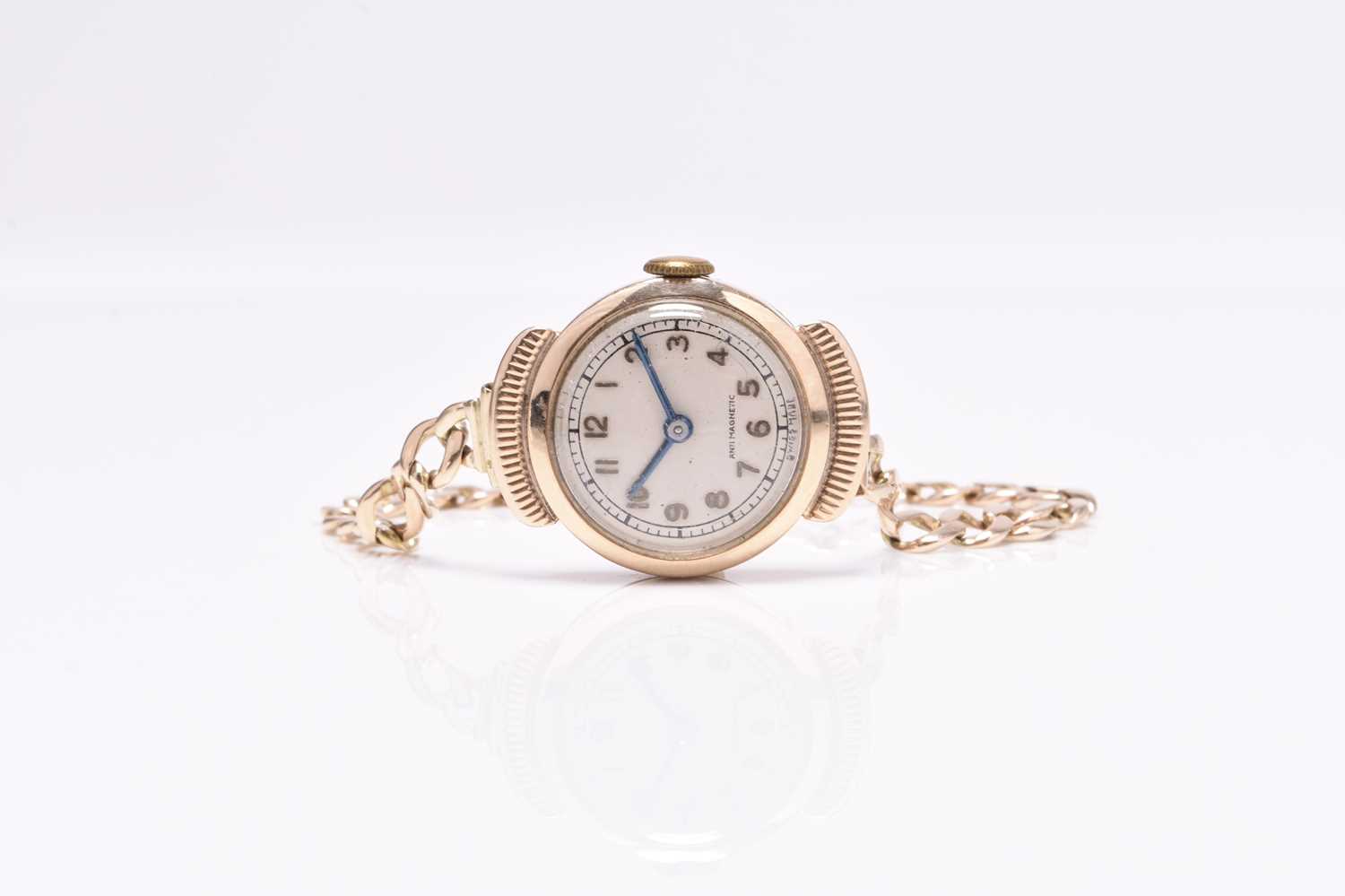 A lady's 9ct gold bracelet watch - Image 3 of 4