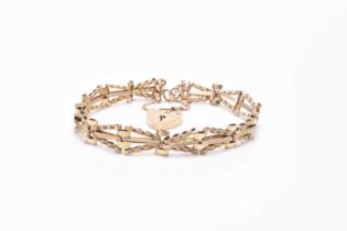 A 9ct gold bracelet