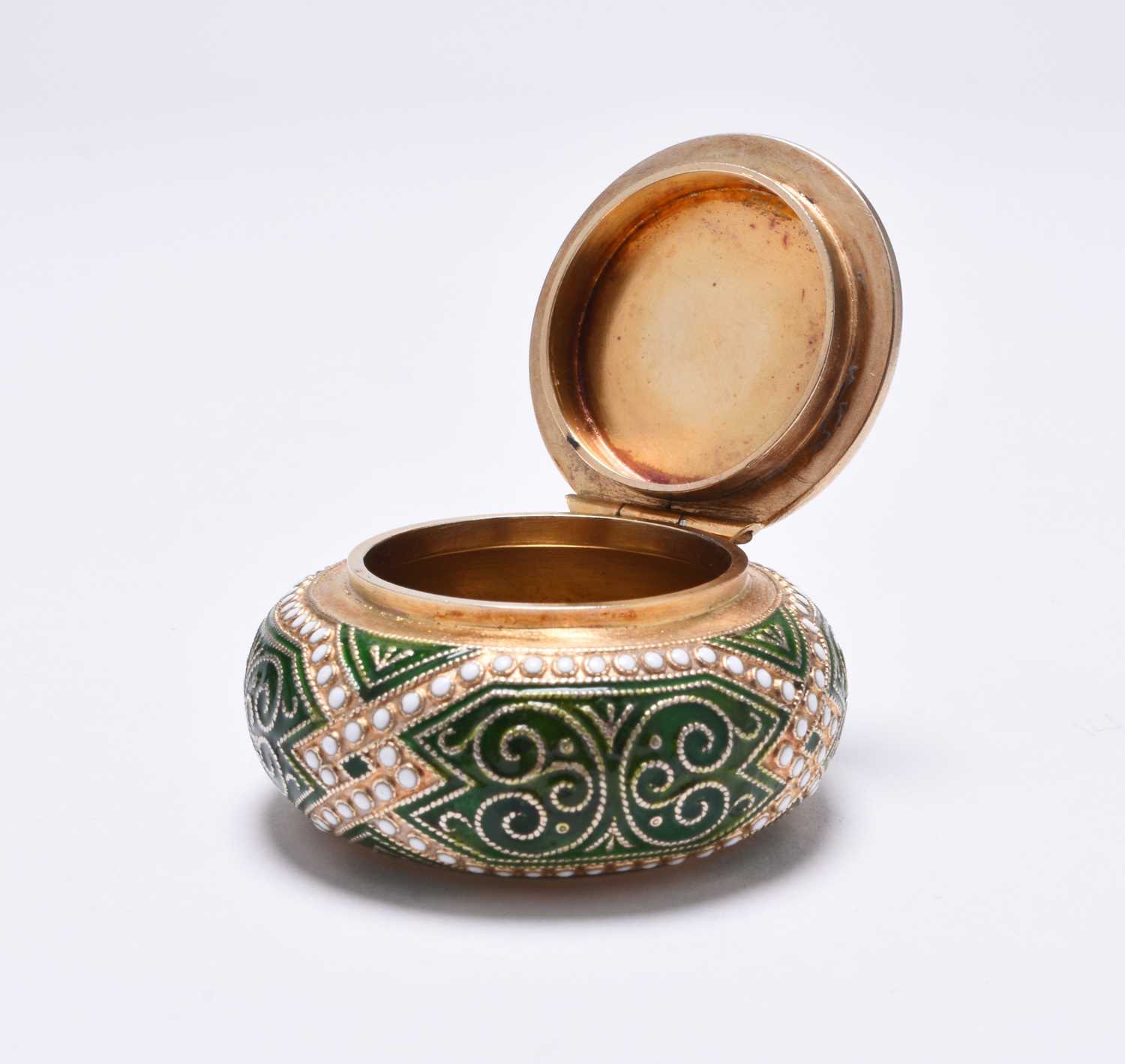 A Norwegian silver gilt and enamel pill box by Marius Hammer - Bild 2 aus 15