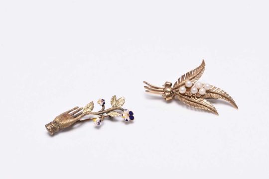 Two brooches - Image 1 of 11