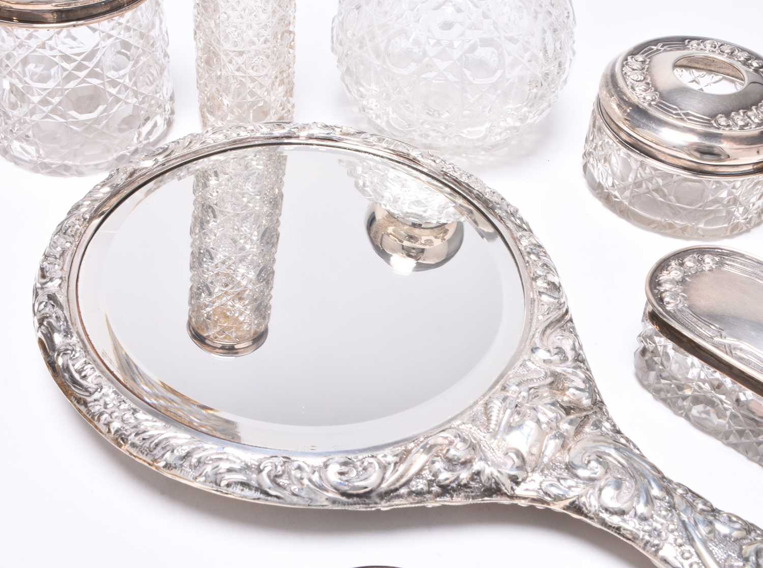 A collection of silver mounted dressing table wares - Image 5 of 6