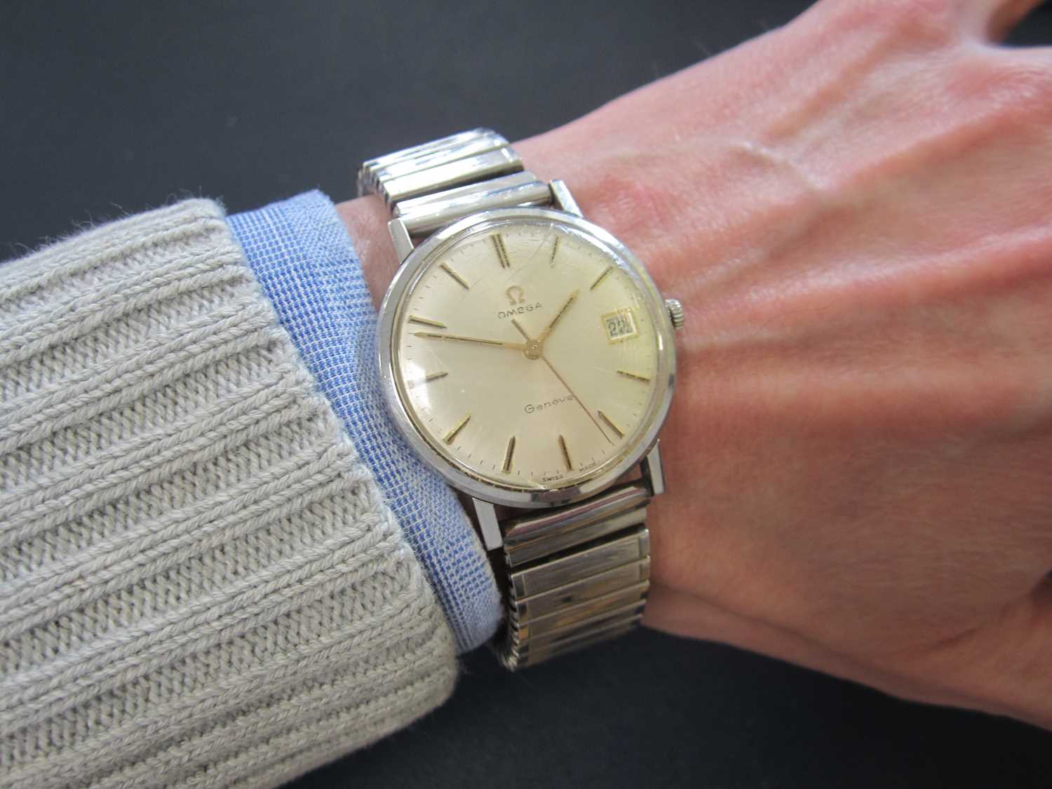 Omega: A gentleman's stainless steel Geneve wristwatch - Image 4 of 5