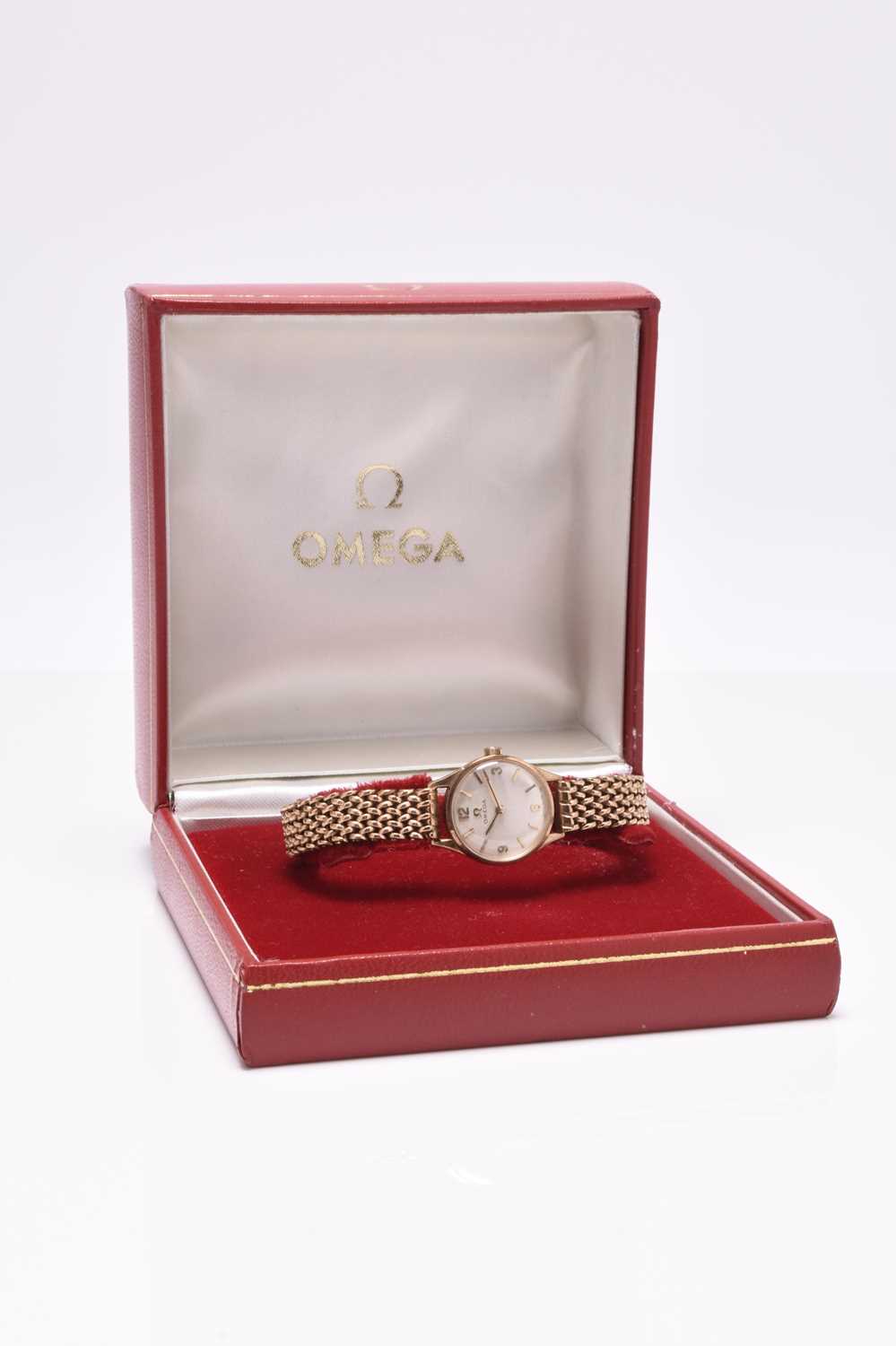 Omega: A lady's 9ct gold bracelet watch - Image 3 of 9