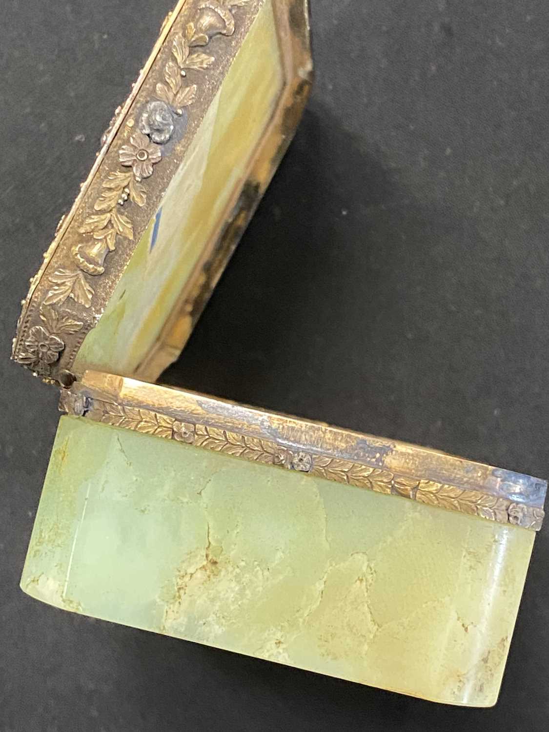 A 19th century yellow and white metal mounted onyx box - Image 10 of 15