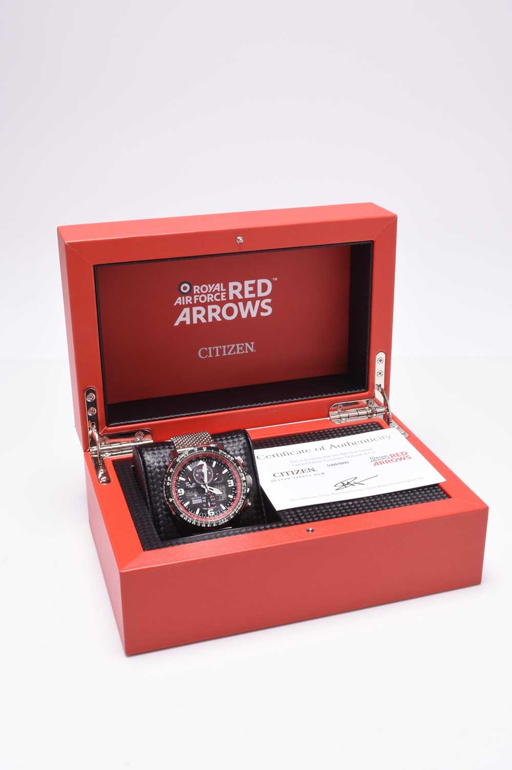 Citizen: A gentleman's Royal Air Force Red Arrows series bracelet watch - Image 3 of 3