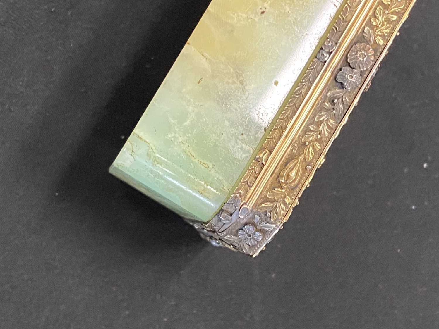 A 19th century yellow and white metal mounted onyx box - Image 14 of 15