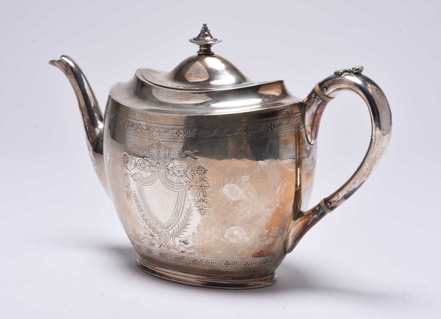 A Victorian silver teapot - Image 3 of 3