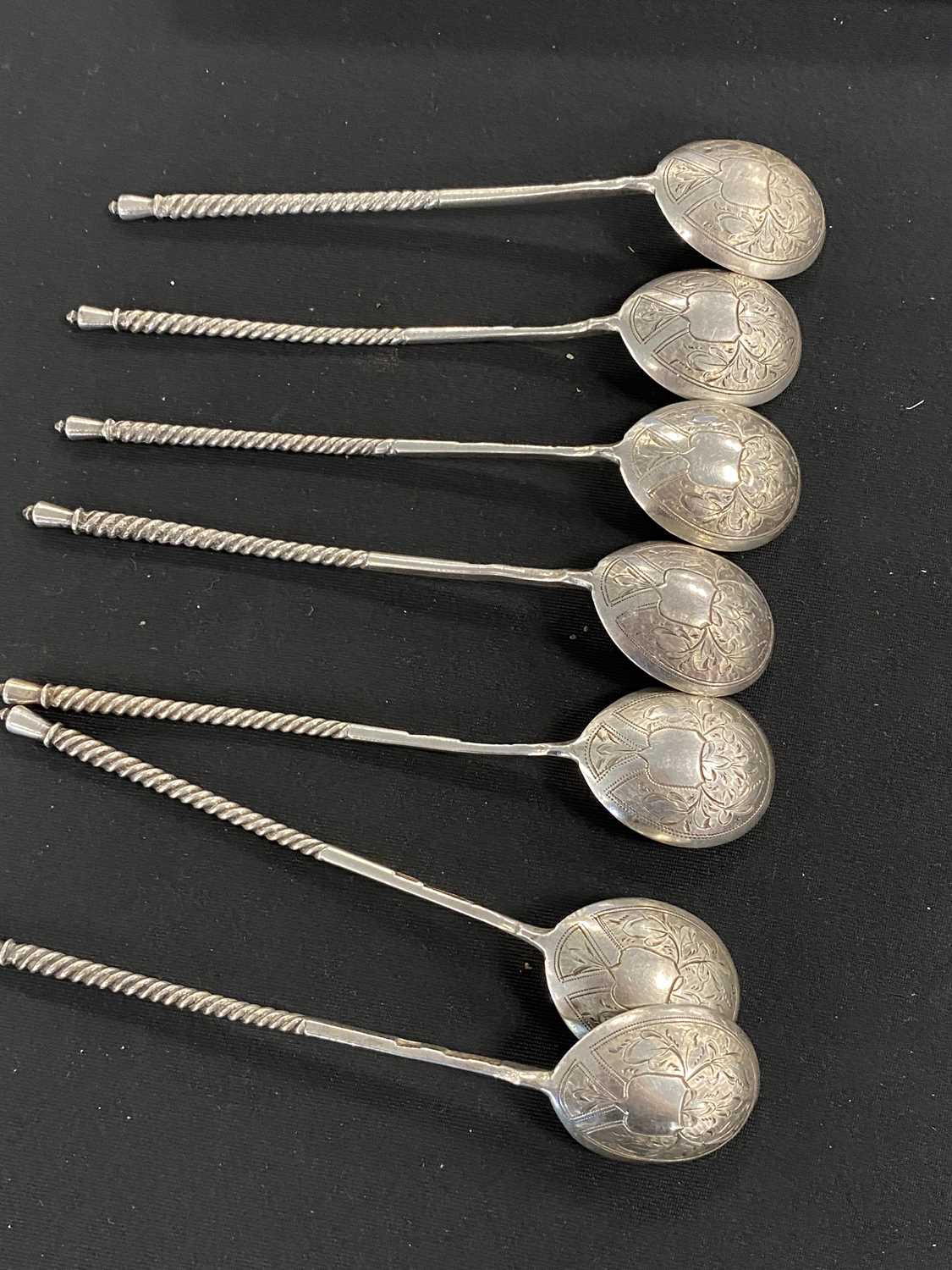 A collection of Russian silver teaspoons - Image 19 of 22