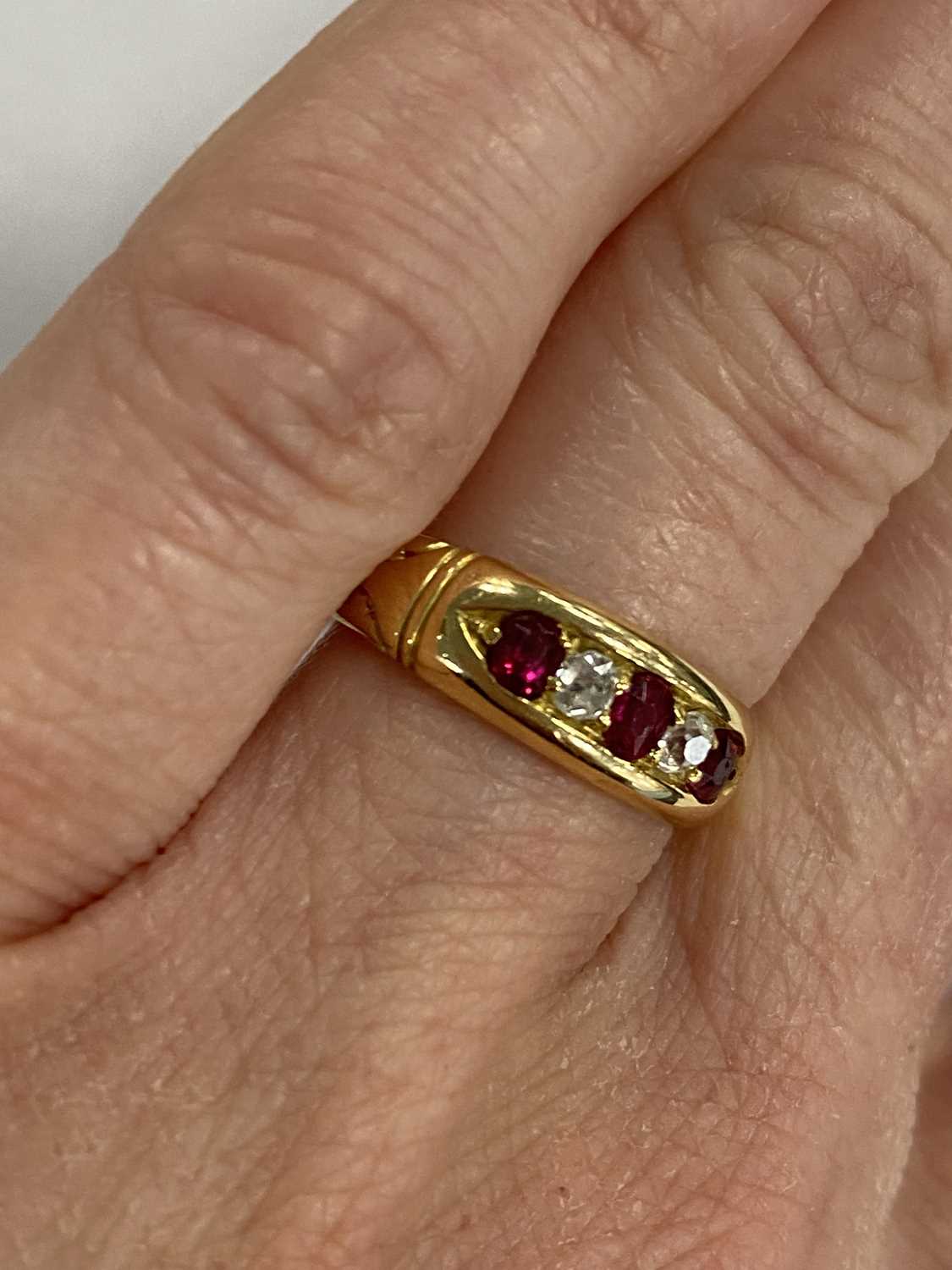 A graduated five stone diamond and untested ruby ring - Image 3 of 8