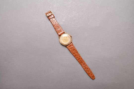 JenCo: A gentleman's 18ct gold wristwatch - Image 2 of 2