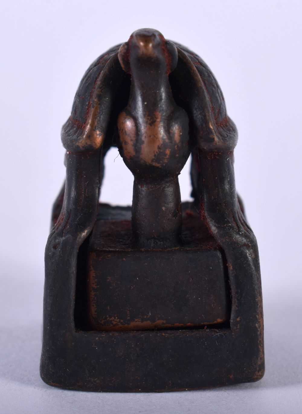 A CHINESE BRONZE SEAL. 44.2 grams. 3 cm square. - Image 2 of 5