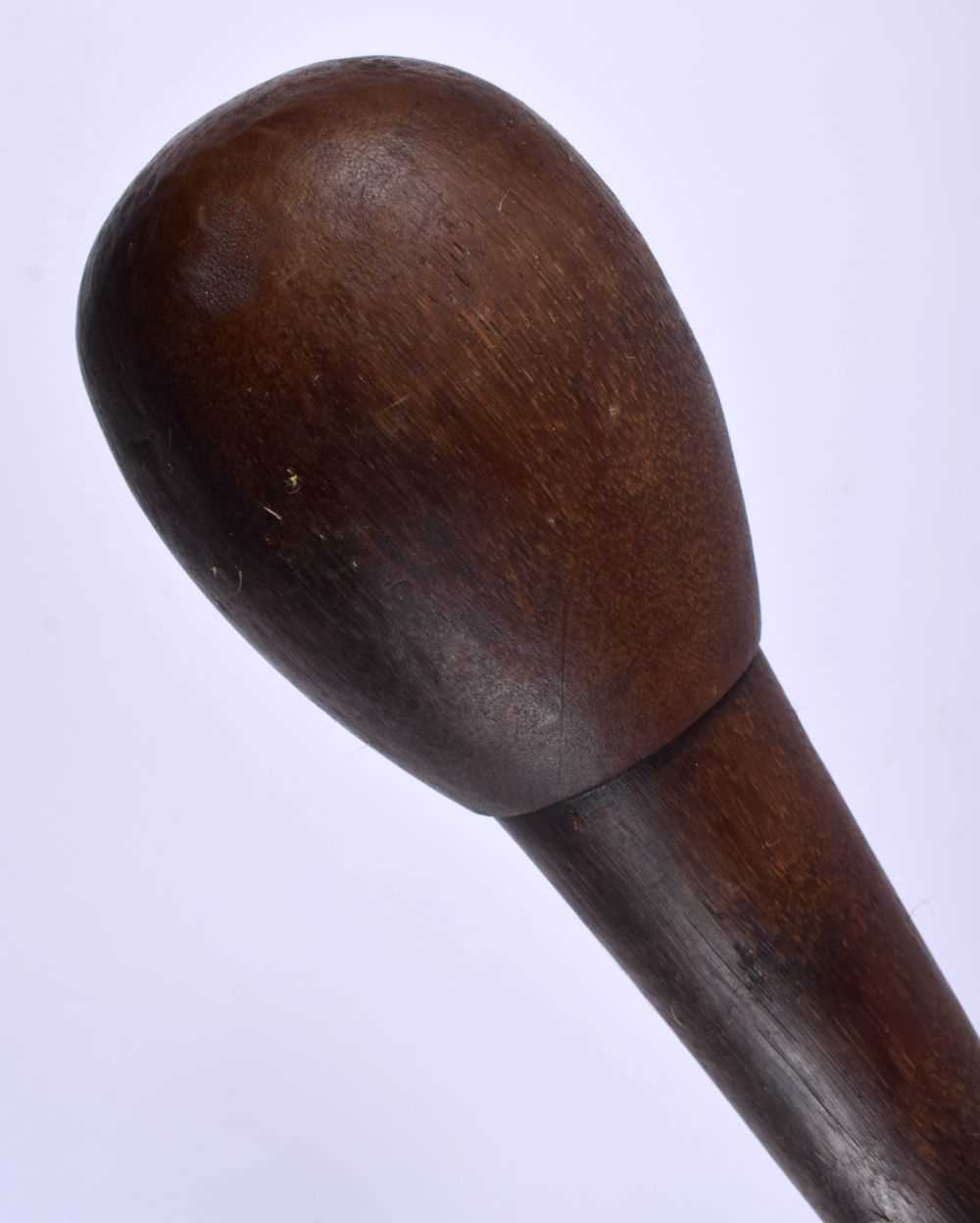 A FINE AND VERY LARGE 19TH CENTURY AFRICAN ZULU TRIBAL CARVED RHINO HORN KNOBKERRIE STAFF possibly - Image 2 of 22