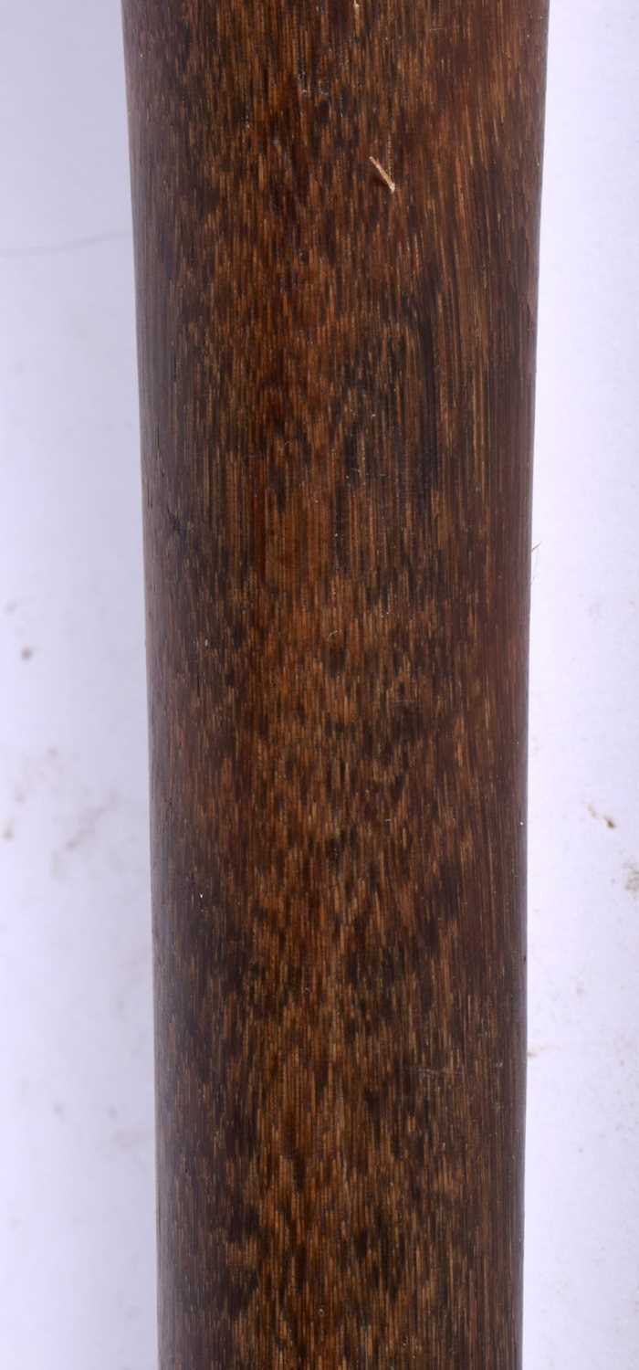 A FINE AND VERY LARGE 19TH CENTURY AFRICAN ZULU TRIBAL CARVED RHINO HORN KNOBKERRIE STAFF possibly - Image 5 of 22