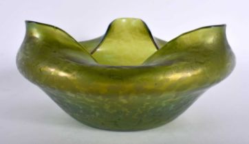 AN ART DECO LOETZ IRIDESCENT GREEN GLASS BOWL. 17 cm wide.